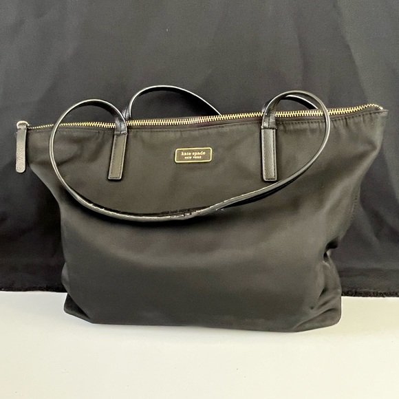 kate spade Handbags - Kate Spade shoulder purse